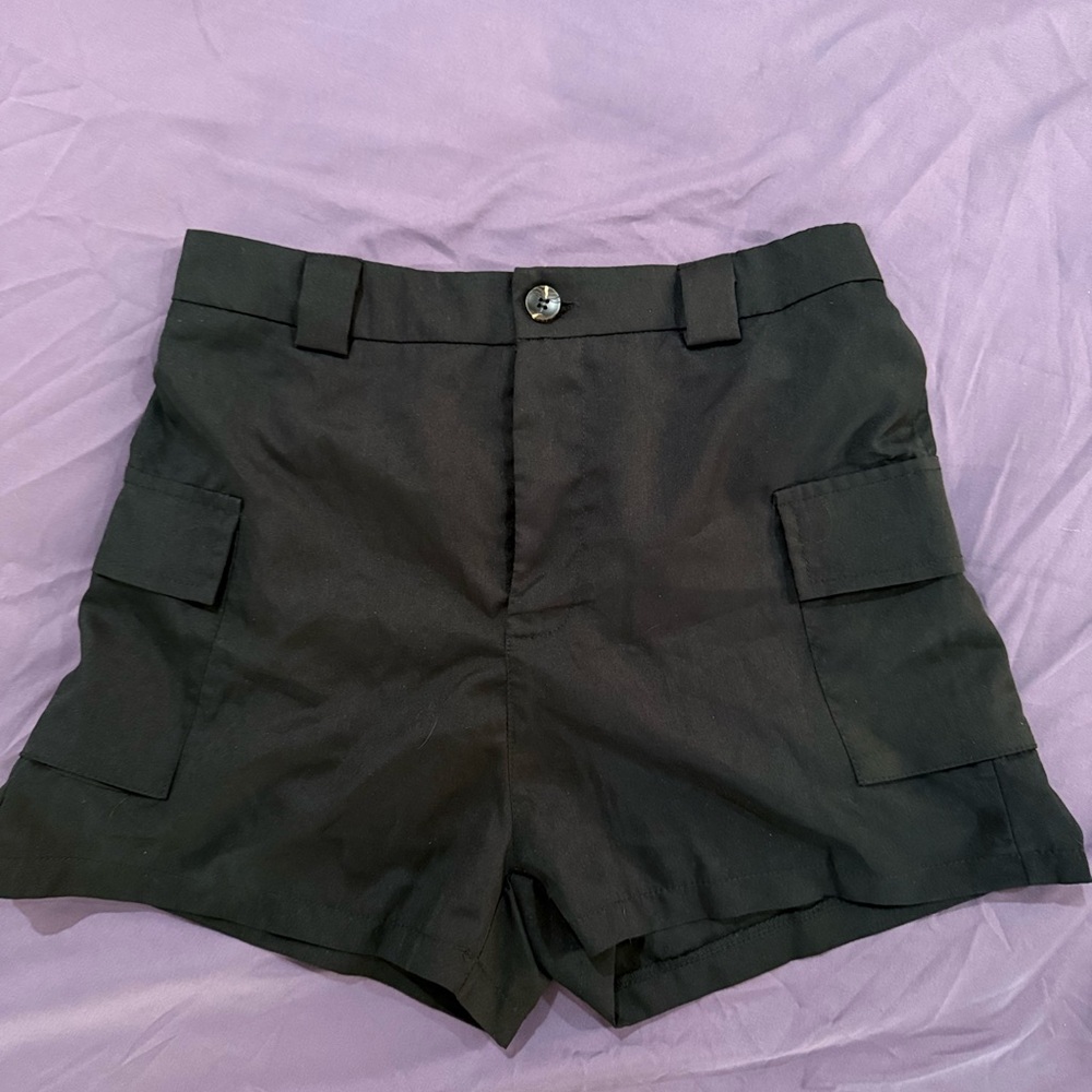 SHEIN Black Cargo Women's Shorts